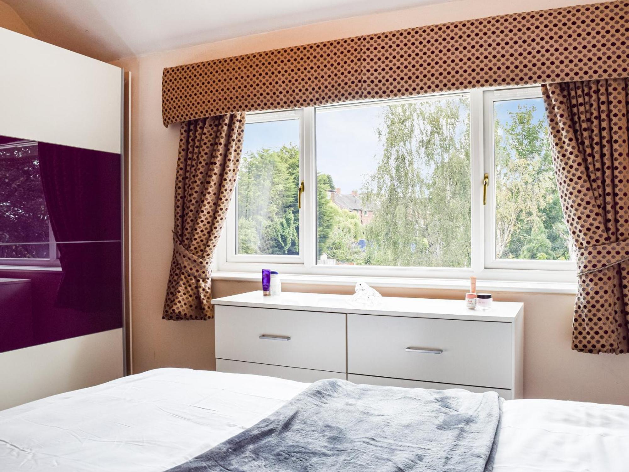 Serenity Comfort Sutton Coldfield Extérieur photo